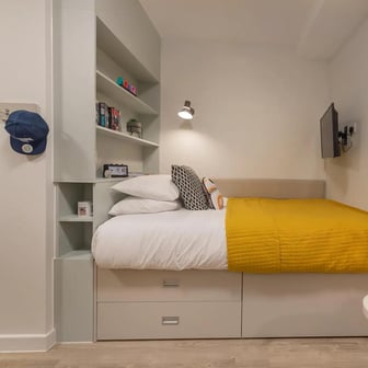 Penthouse Studio - Image 2