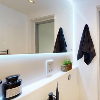Canal View Ensuite - Image 8