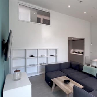 Ensuite Room - Image 10