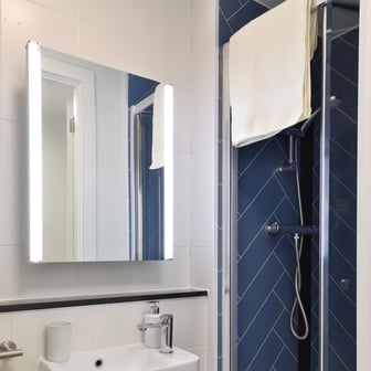 Studio bathroom