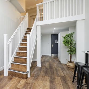 Superior Mezzanine Studio - Image 6