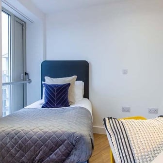 Classic Ensuite - Image 2