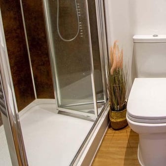 Standard Ensuite - Image 12