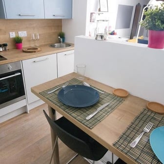 Classic 2 Bed Apartment - Image 4
