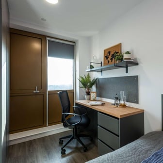 7 Bed Ensuite - Image 2