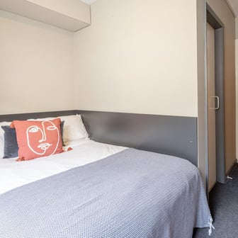 Classic Ensuite - Image 2