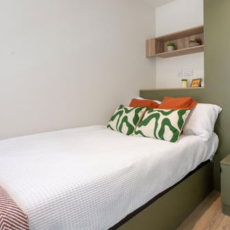 Premium Plus Ensuite - Image 3