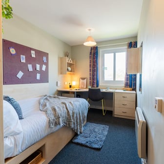 Bronze En Suite - Image 2