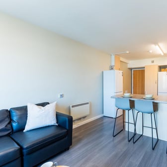 Silver En Suite - Image 5