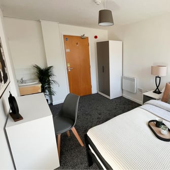 Deluxe Room - Image 1