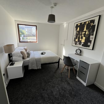 Deluxe Room - Image 2