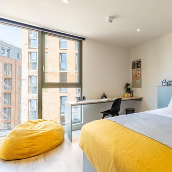 Gold Studio - Image 1