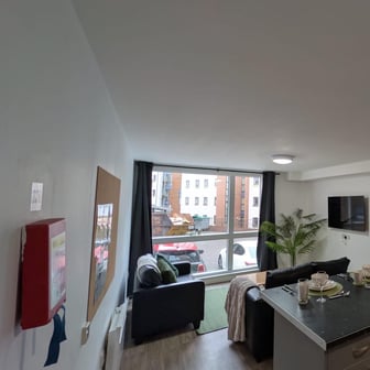 Double Ensuite (within 4 bed flat) - Image 10
