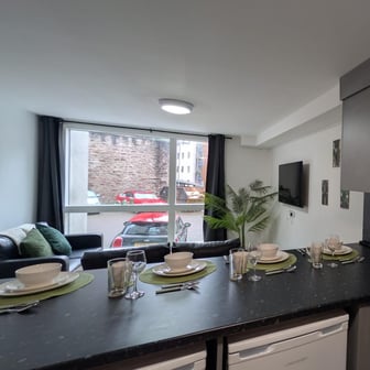 Double Ensuite (within 4 bed flat) - Image 16