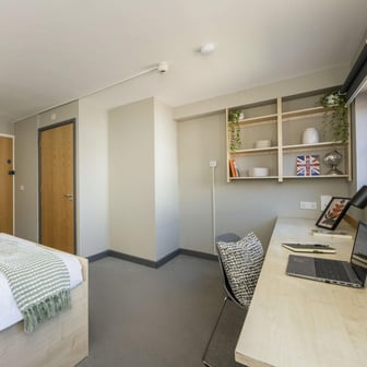 Classic Plus Ensuite - Image 2