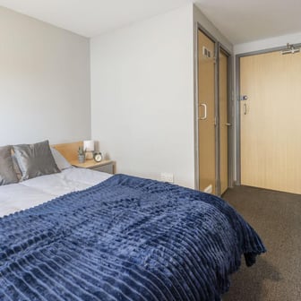 Premium Ensuite - Image 2