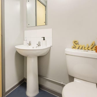 Premium Plus Ensuite - Image 4