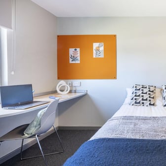 2 Bed Apartment Room - Image 2
