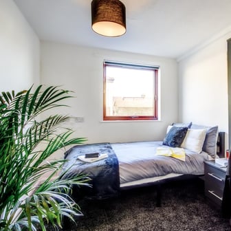 3 bed - Image 1