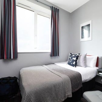 Superior Ensuite - Image 1