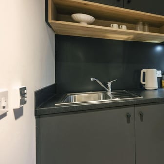Large Premium Studio - Image 2