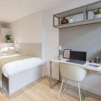 Ensuite with Balcony - Image 1