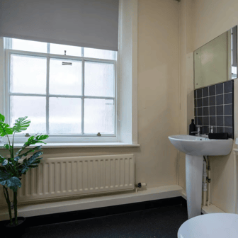 Silver Non Ensuite - Image 9