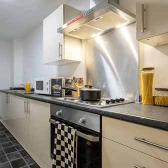 Bronze Non Ensuite - Top Floor - Image 4