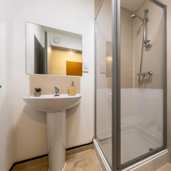Bronze Non Ensuite - Image 5