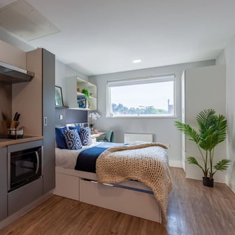 Premium Bronze Studio - Image 8