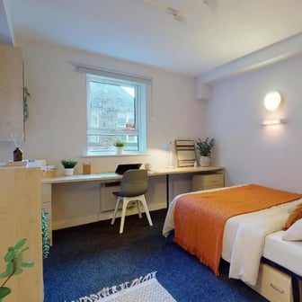 Bronze Ensuite - Image 1