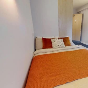 Bronze Ensuite - Image 2