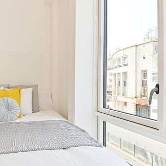 Gold Ensuite - Image 10