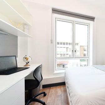 Silver Ensuite - Image 1