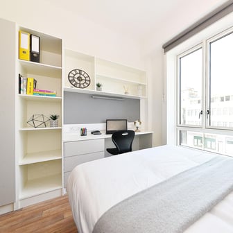 Silver Ensuite - Image 2