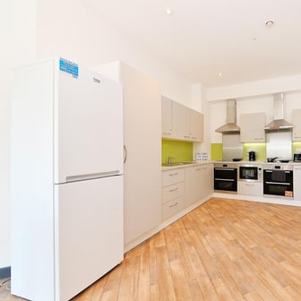 Silver Ensuite - Image 12