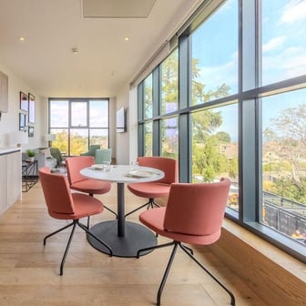 Large 3 Bedroom - Image 1