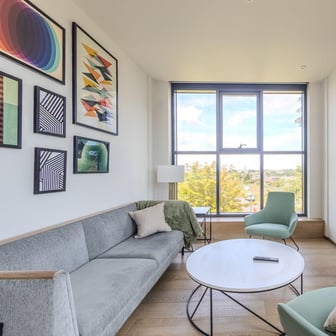 Large 3 Bedroom - Image 4