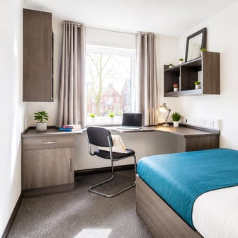Platinum Ensuite - Image 1