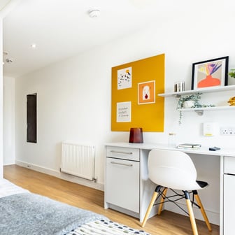 Deluxe Ensuite - Image 1