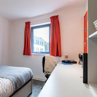 5 Bed Gold Ensuite - Image 4
