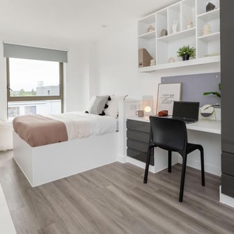 Luxe Ensuite - Image 1