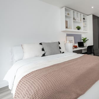 Luxe Ensuite - Image 4