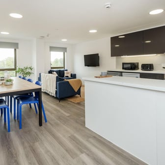 Club Ensuite - Image 5