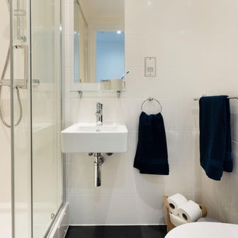 Club Ensuite - Image 7