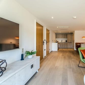 2 Bedroom - Image 5