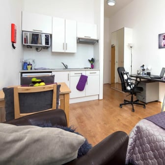 Gold Studio - Image 1