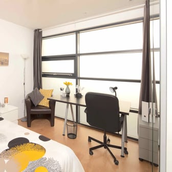 Medium Twin Apartment - Image 1