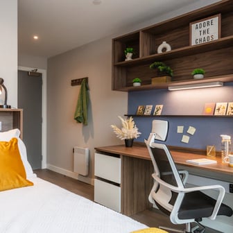 En-suite Gold - Image 3
