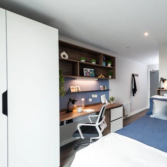 En-suite Silver - Image 1